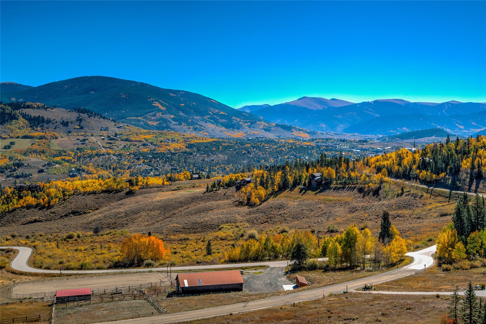 70 Agate Road Silverthorne, CO 80498 - Photo 3 of 47 Gallery Image 3
