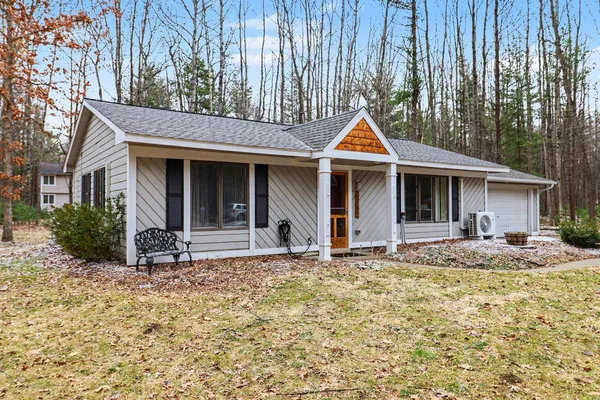 $228,644 | 6782 White Pine Drive, Canadian Lakes, MI 49346