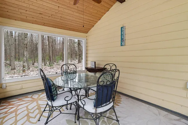 $228,644 | 6782 White Pine Drive, Canadian Lakes, MI 49346