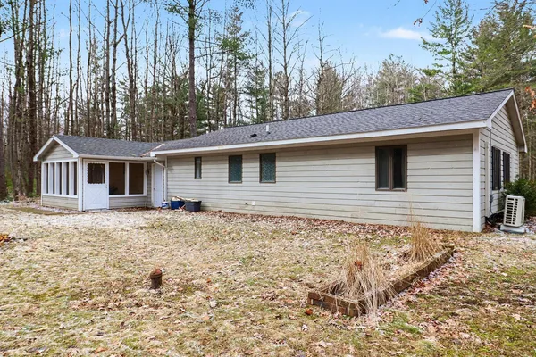 $228,644 | 6782 White Pine Drive, Canadian Lakes, MI 49346