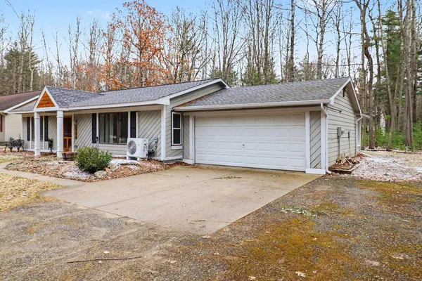 $228,644 | 6782 White Pine Drive, Canadian Lakes, MI 49346