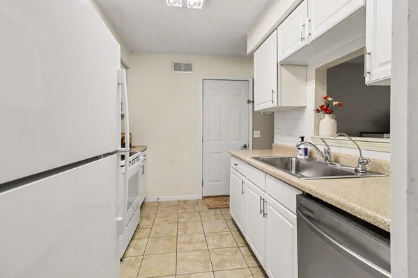 $228,644 | 6782 White Pine Drive, Canadian Lakes, MI 49346
