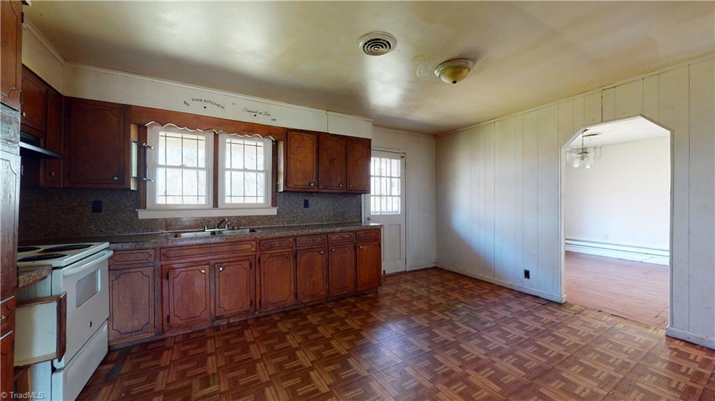 180 Smith Chapel Road Pelham, NC 27311 - Photo 7 of 16 Gallery Image 7