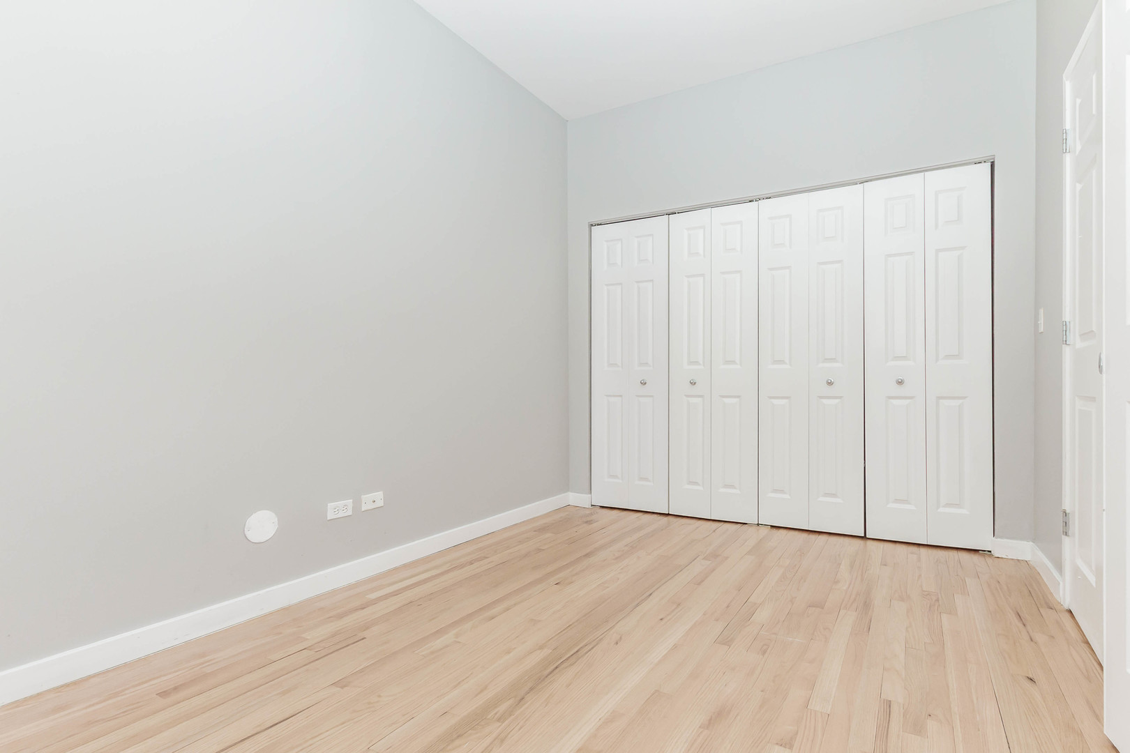 1443 West Fillmore Street Chicago, IL 60607 - Photo 9 of 37 a view of an empty room