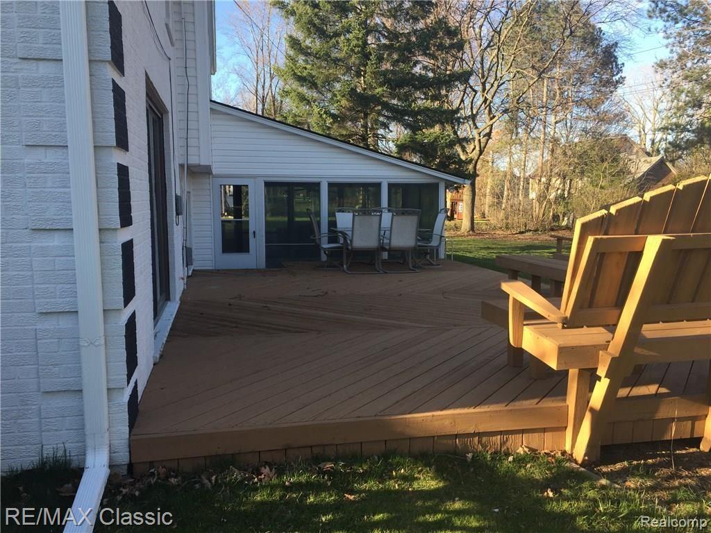 30012 Briarton Street Farmington, MI 48331 - Photo 11 of 48