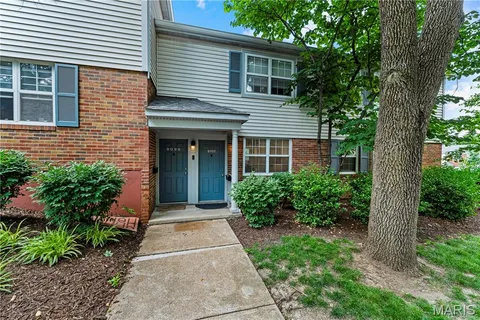 $209,000 | 9102 West Swan Circle, Brentwood, MO 63144