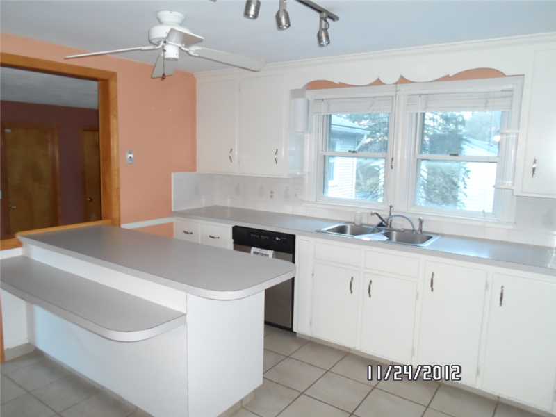 277 Old County Road Smithfield, RI 02917 - Photo 3 of 12 Kitchen.