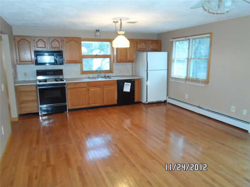 277 Old County Road Smithfield, RI 02917 - Photo 8 of 12 Den/Family/Great Room.