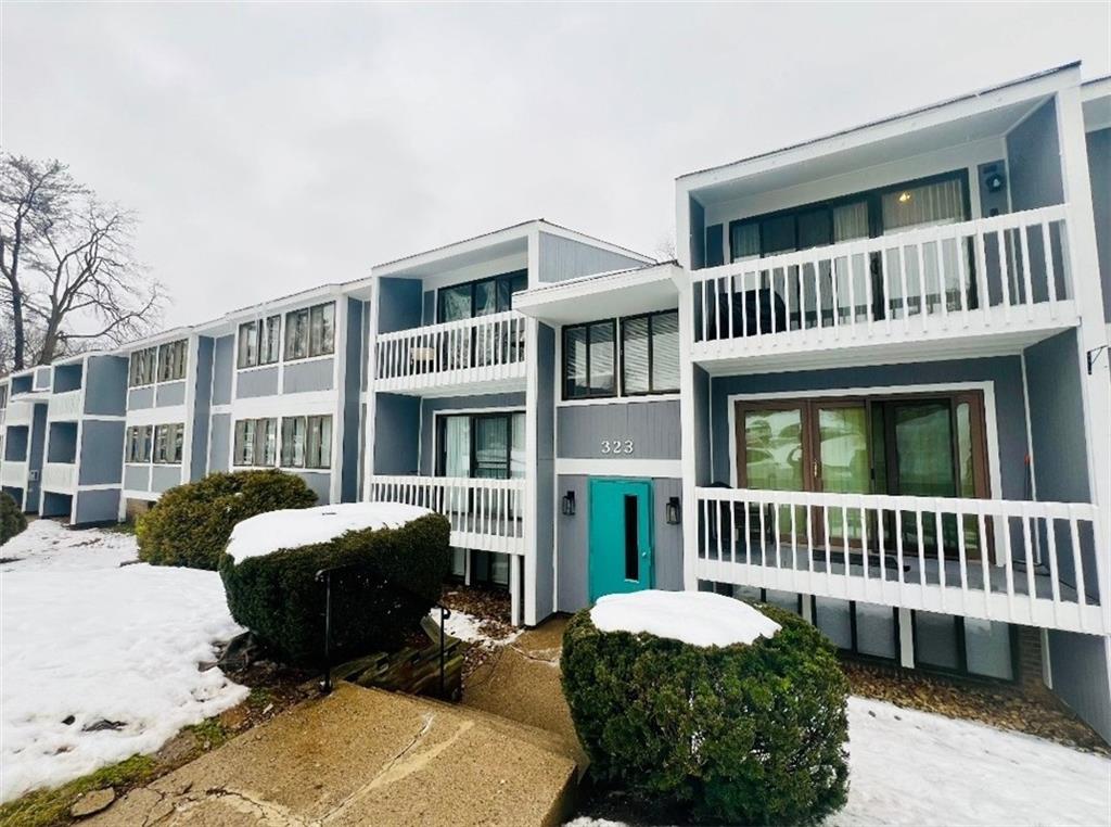 323 Ridge Point Circle, Unit 31A Bridgeville, PA 15017 - Photo 1 of 7 Gallery Image 1