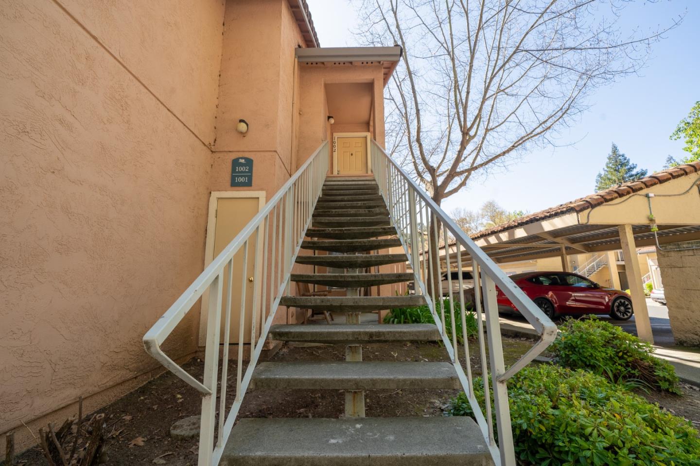 1002 Forest Run Hercules, CA 94547 - Photo 3 of 26