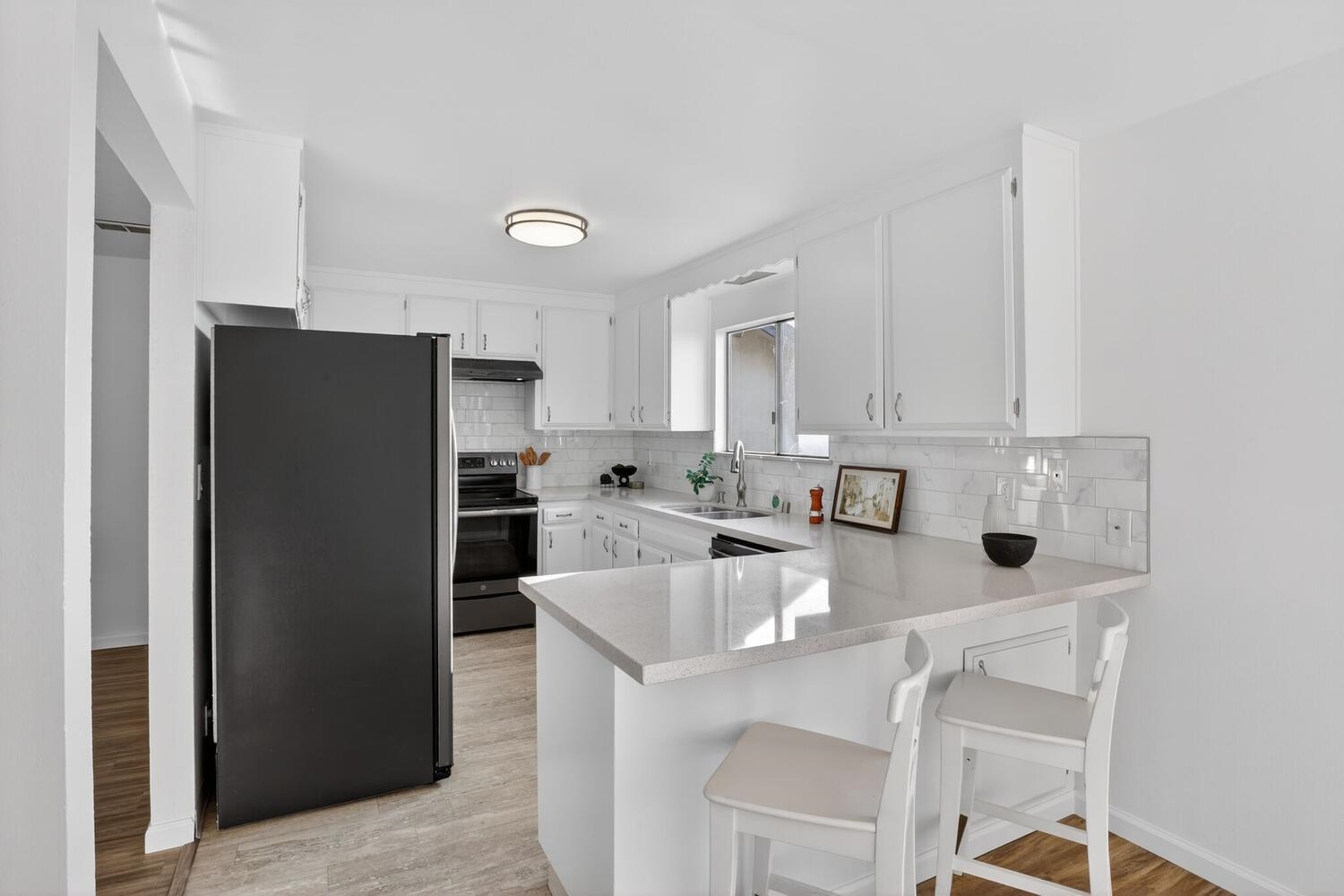 16605 Rolando Avenue Castro Valley, CA 94578 - Photo 13 of 49