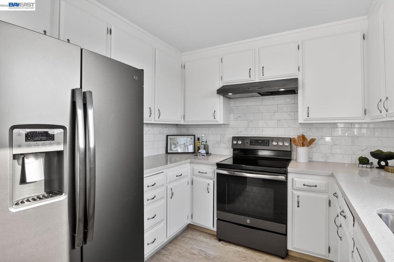 16605 Rolando Avenue Castro Valley, CA 94578 - Photo 17 of 48