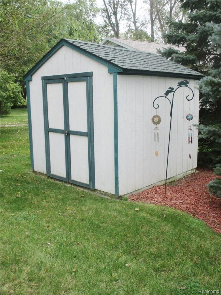 4418 Brest Road Newport, MI 48166 - Photo 33 of 36 2015-09-28 096.JPG