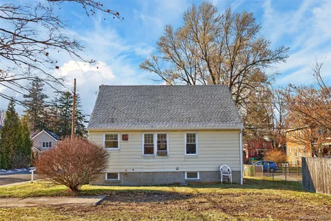 $475,000 | 36 South Walnut Street, Beacon, NY 12508