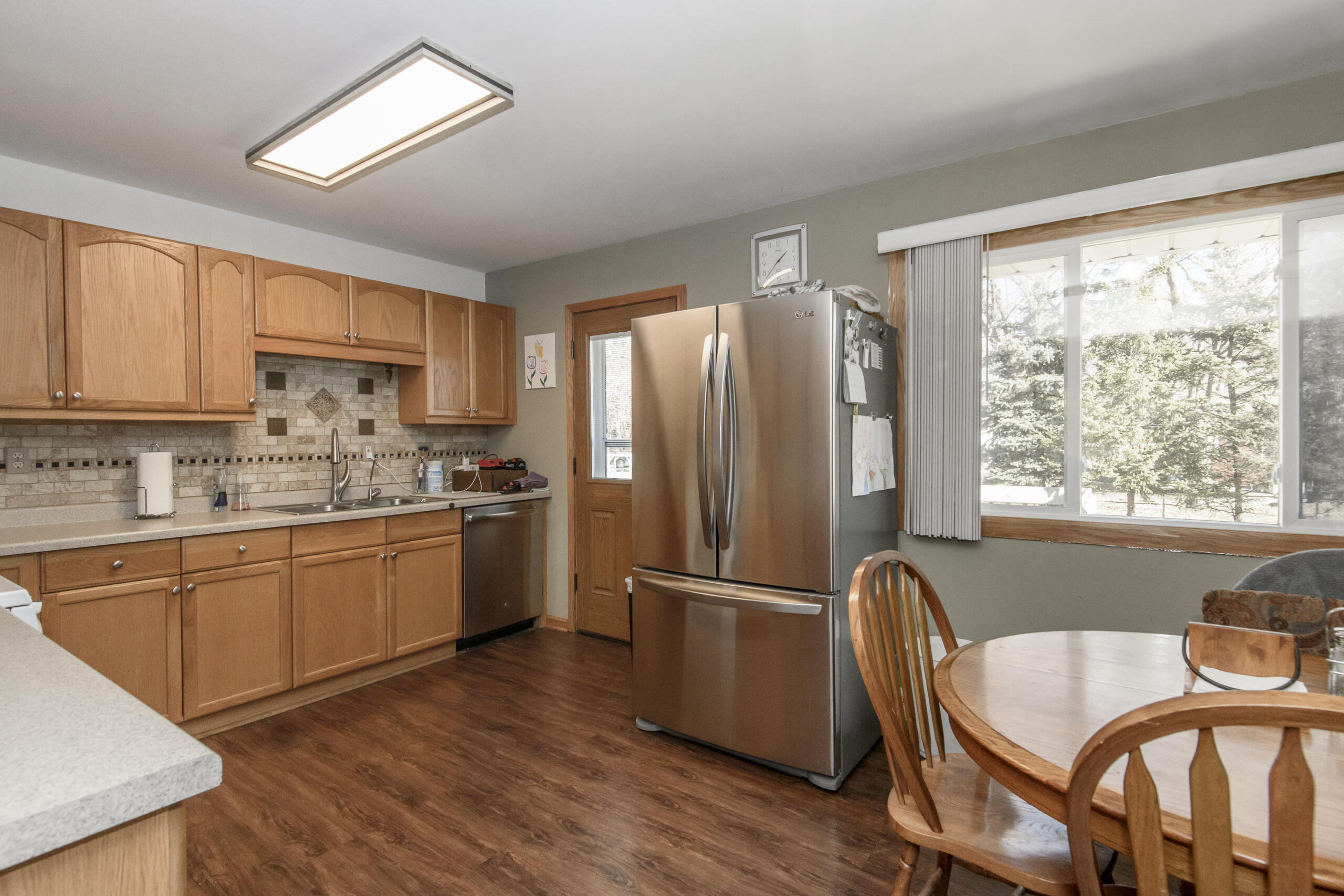 244 Edwards Street Dousman, WI 53118 - Photo 6 of 32 Great eat-in kitchen
