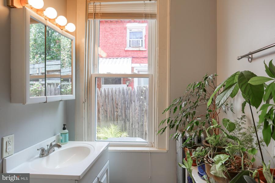 246 East Walnut Street Lancaster, PA 17602 - Photo 18 of 41