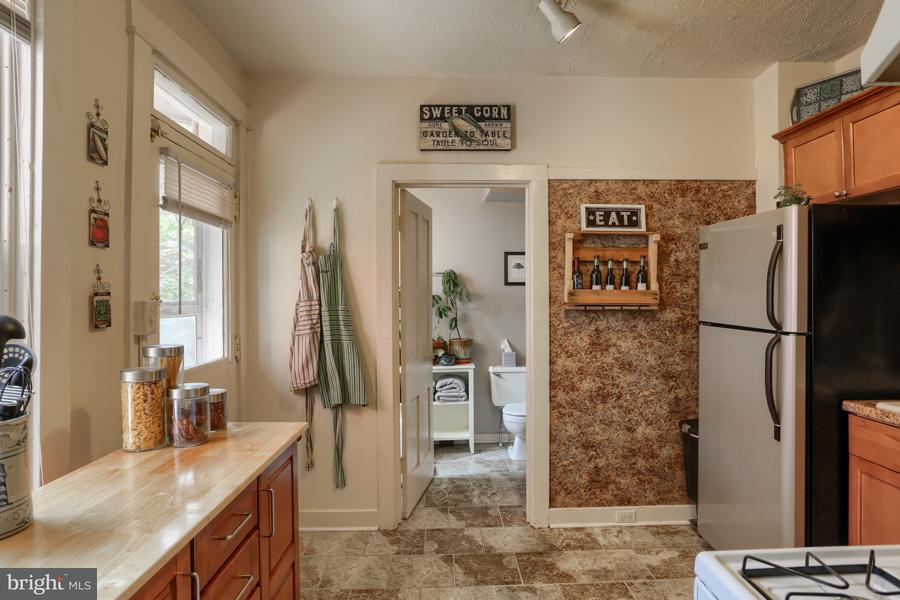 246 East Walnut Street Lancaster, PA 17602 - Photo 6 of 41