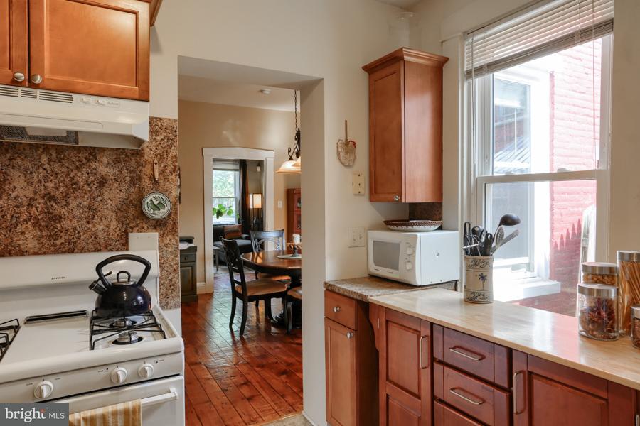 246 East Walnut Street Lancaster, PA 17602 - Photo 8 of 41