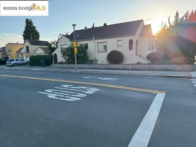 $849,000 | 1252 Portland Avenue, Albany, CA 94706