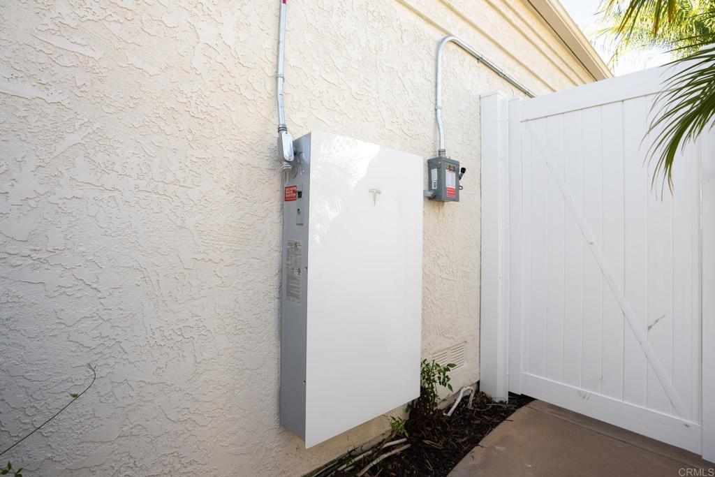 2807 Manzanita View Road Alpine, CA 91901 - Photo 32 of 36 a bathroom with a shower
