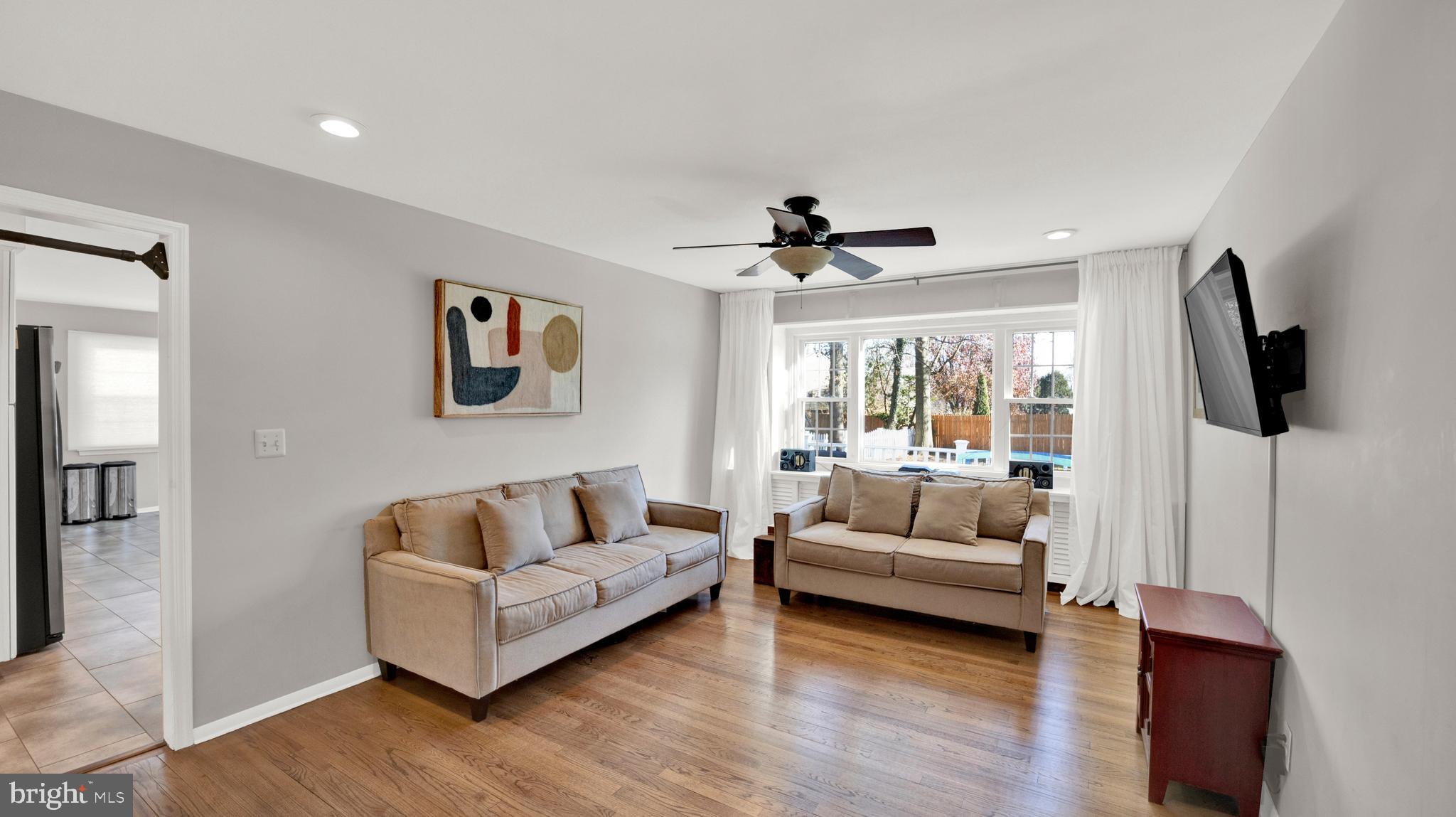 2 Pin Oak Drive Lawrence Township, NJ 08648 - Photo 15 of 40