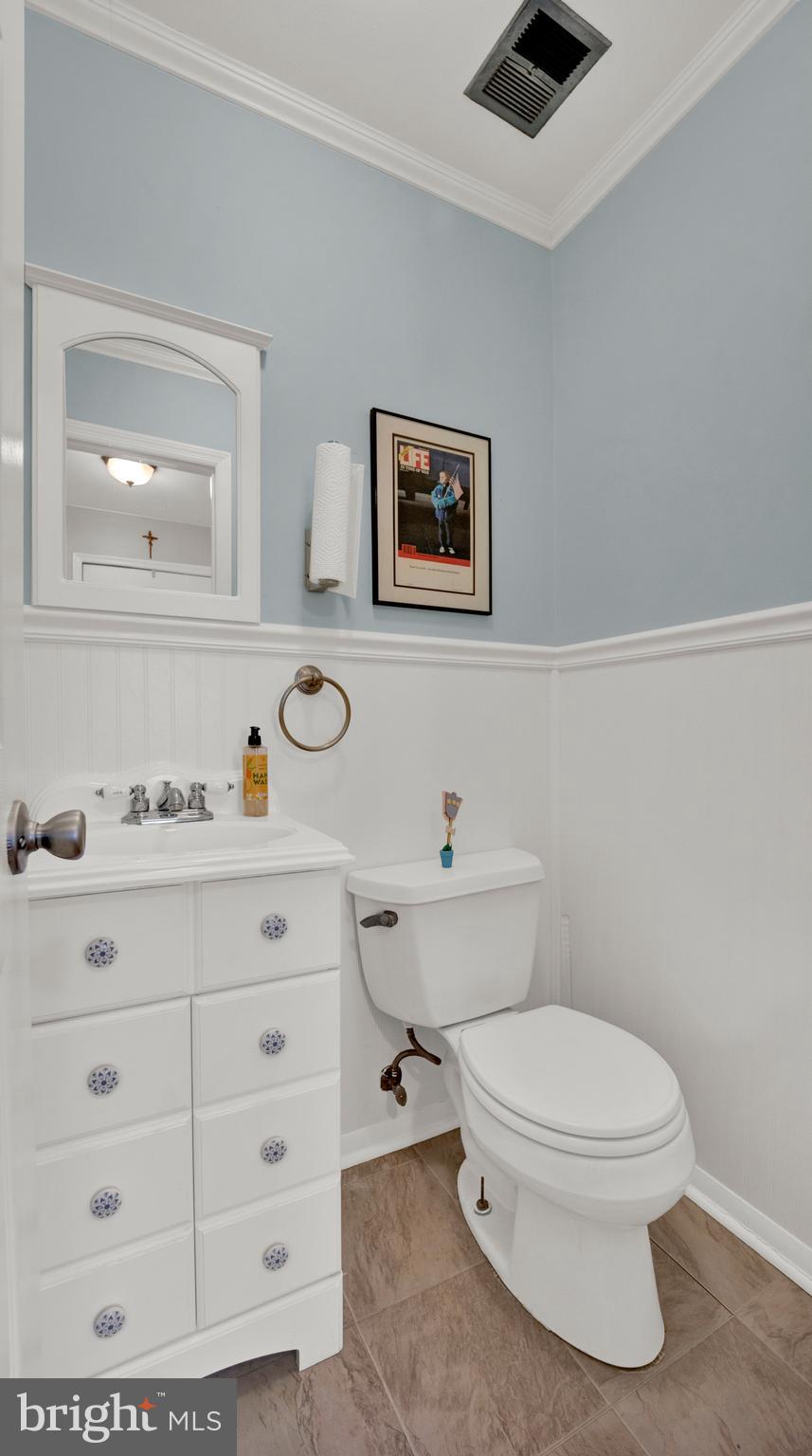 2 Pin Oak Drive Lawrence Township, NJ 08648 - Photo 16 of 40