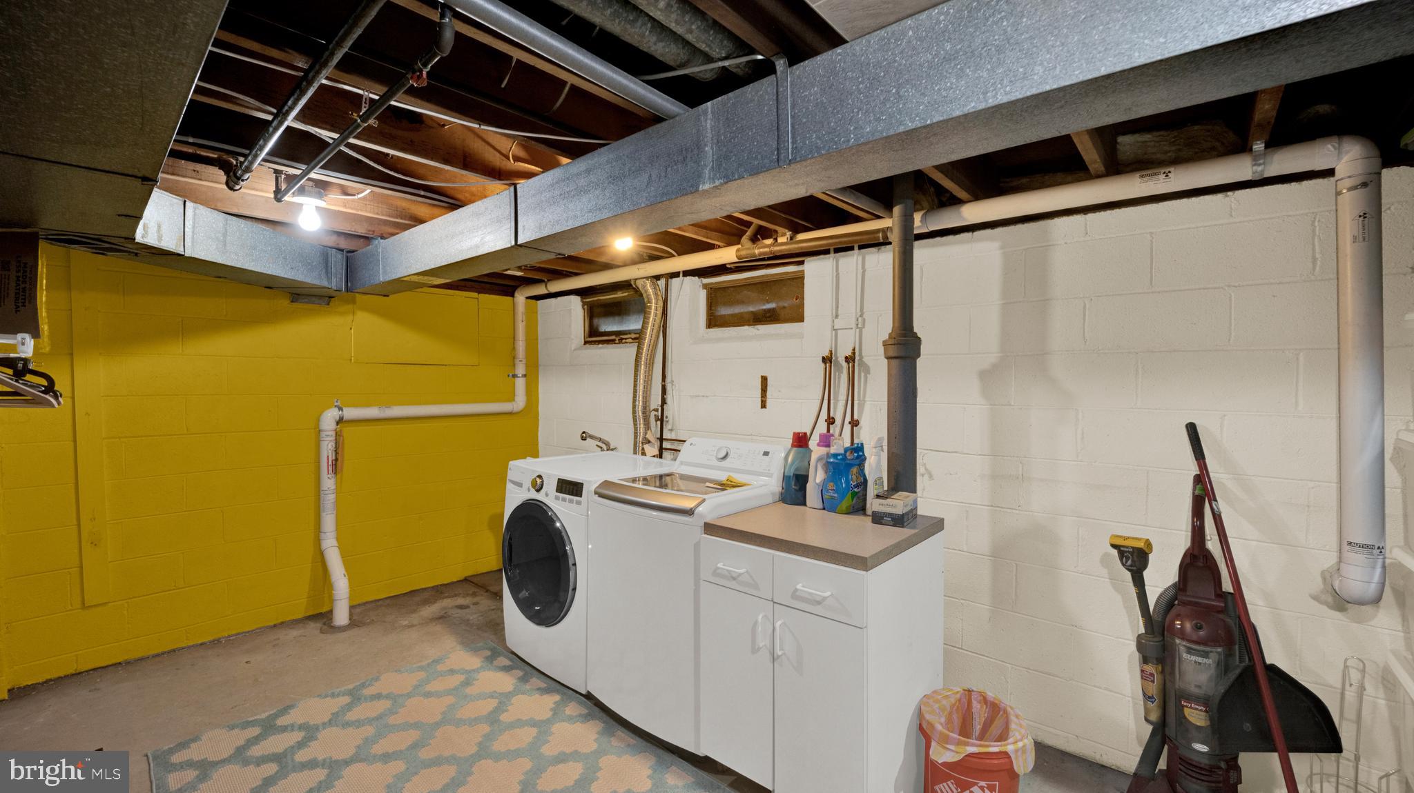 2 Pin Oak Drive Lawrence Township, NJ 08648 - Photo 31 of 40