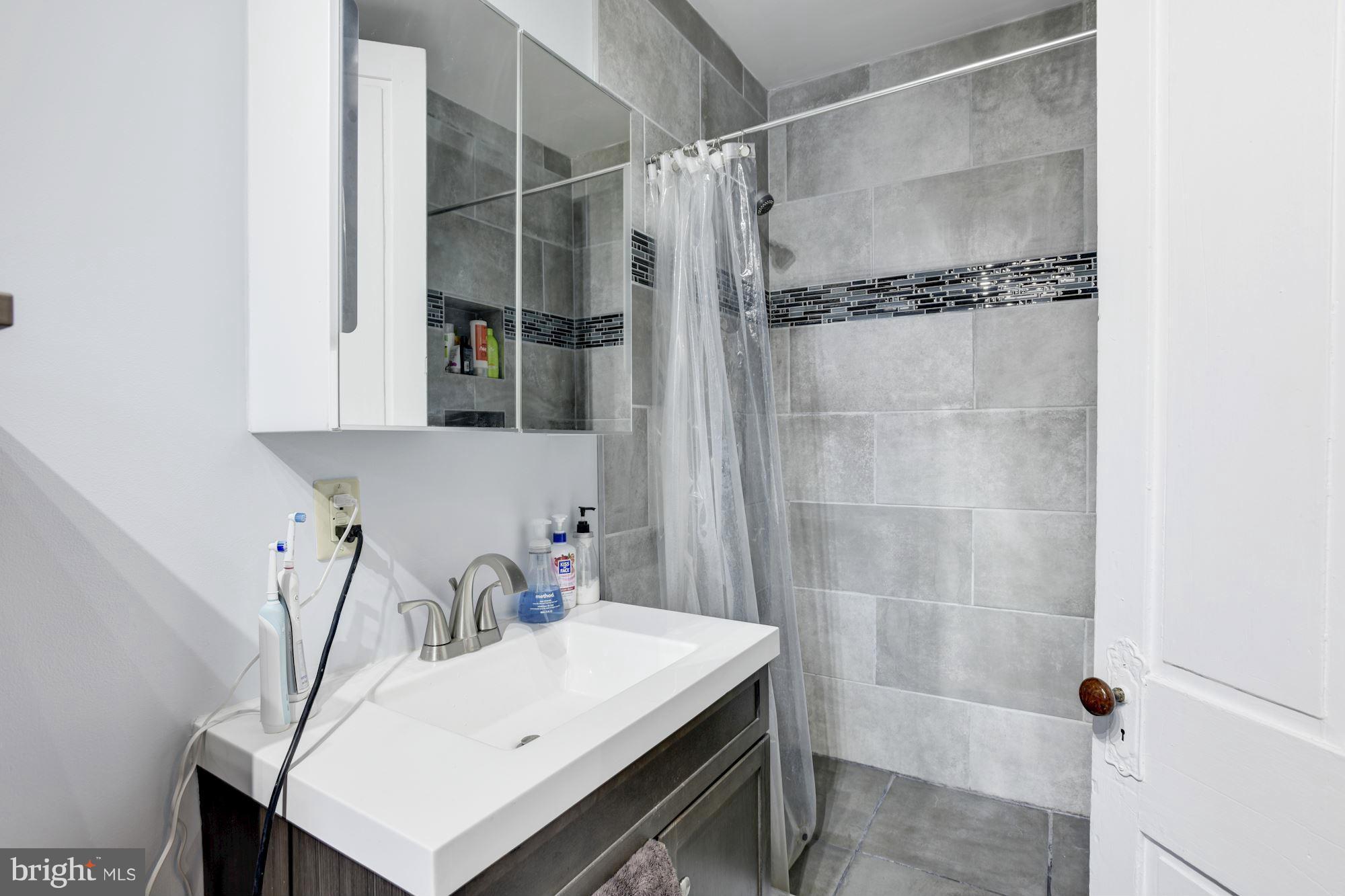 804 North Calvert Street Baltimore, MD 21202 - Photo 17 of 28 Bath