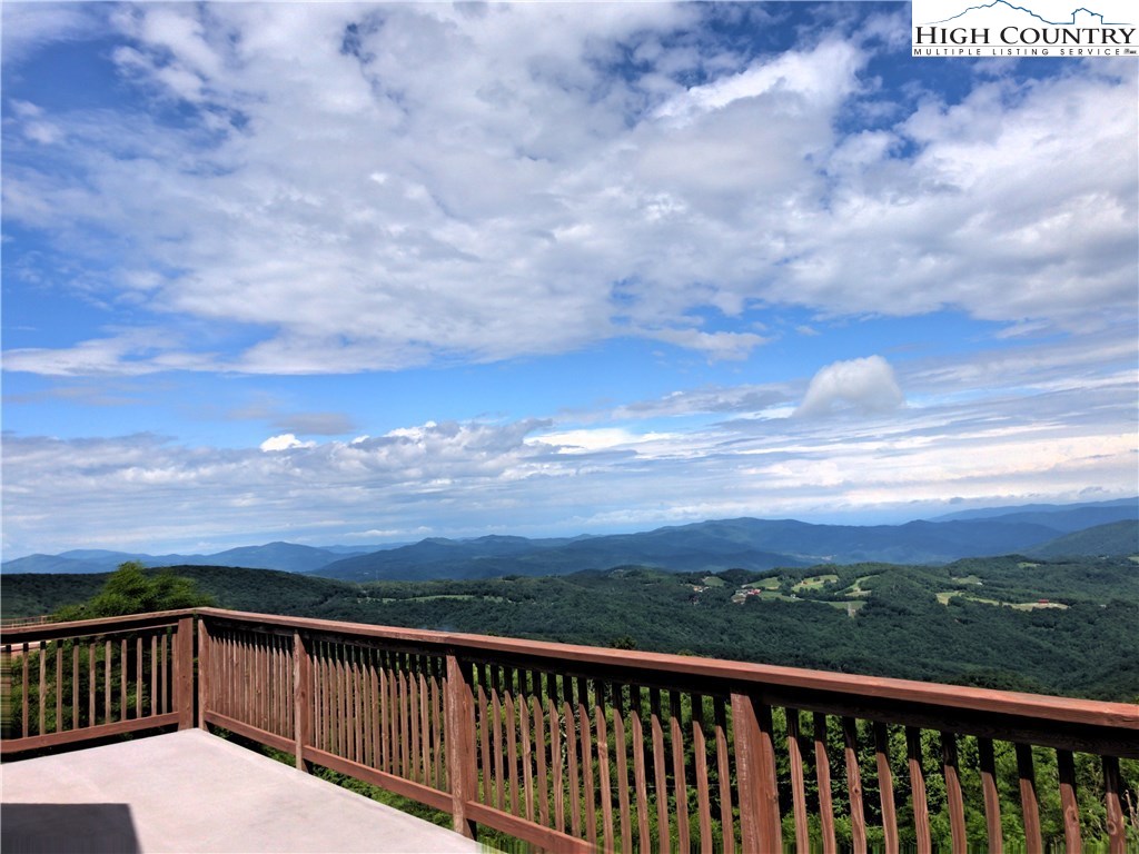 301 North Pinnacle Ridge Road Beech Mountain, NC 28604 - Photo 1 of 1 Gallery Image 1