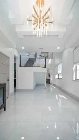 $6,500 | 3201 West Nassau Street, Tampa, FL 33607