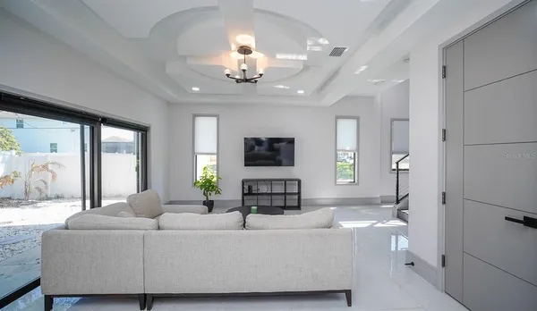 $6,500 | 3201 West Nassau Street, Tampa, FL 33607