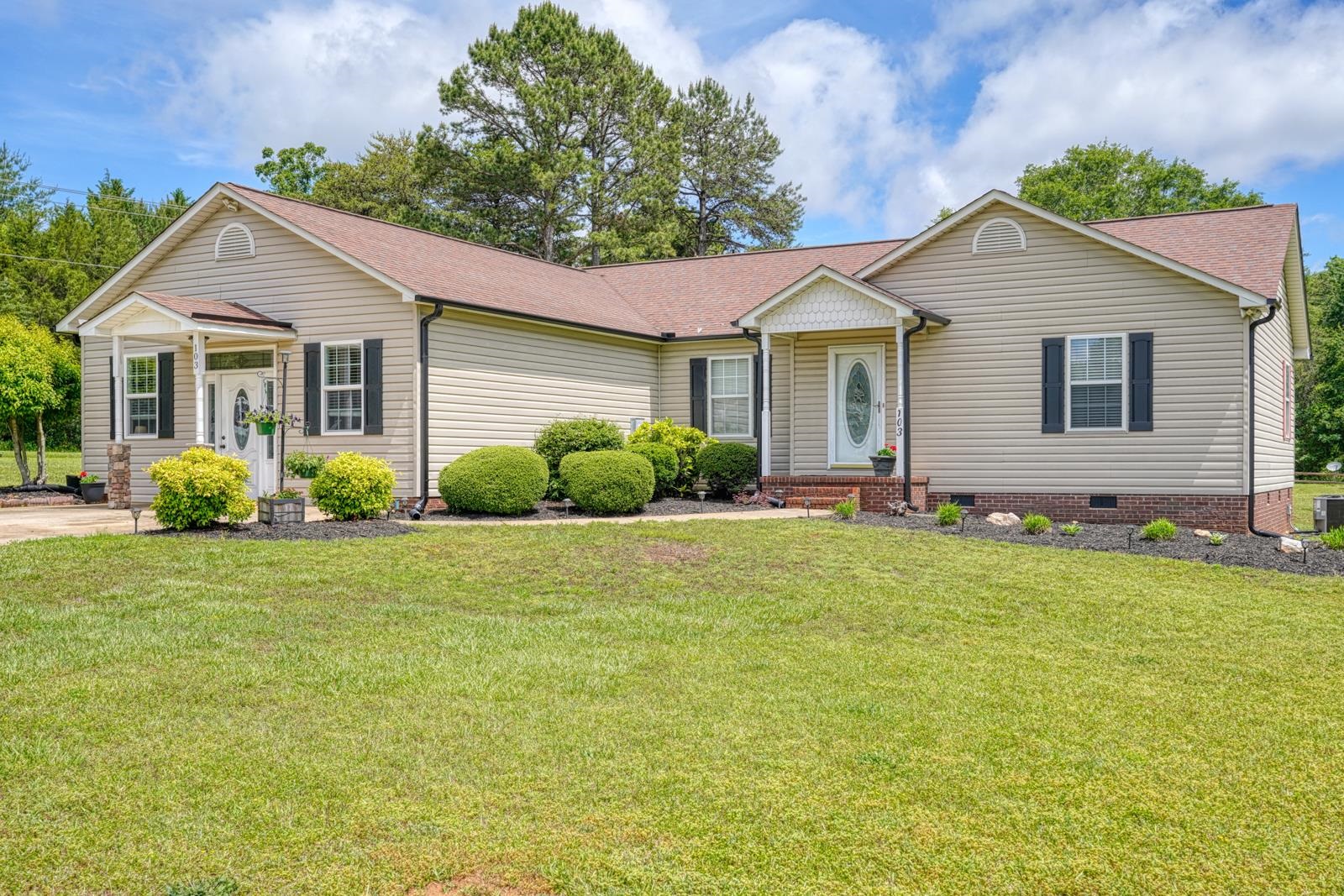 103 Cheyenne Ridge Trail Campobello, SC 29322 - Photo 1 of 50