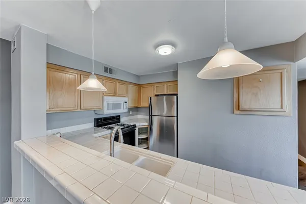 $1,425 | 2251 Wigwam Parkway, Unit 1921, Henderson, NV 89074