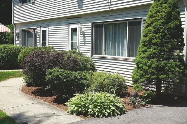 $2,900 | 273 Forge Village Road, Unit 1, Groton, MA 01450