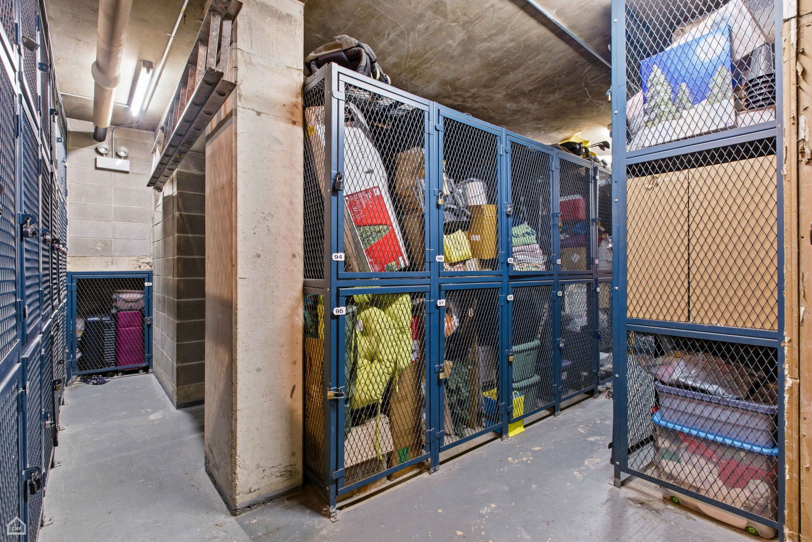 450 West Briar Place, Unit 10H Chicago, IL 60657 - Photo 16 of 17 a view of water heater room