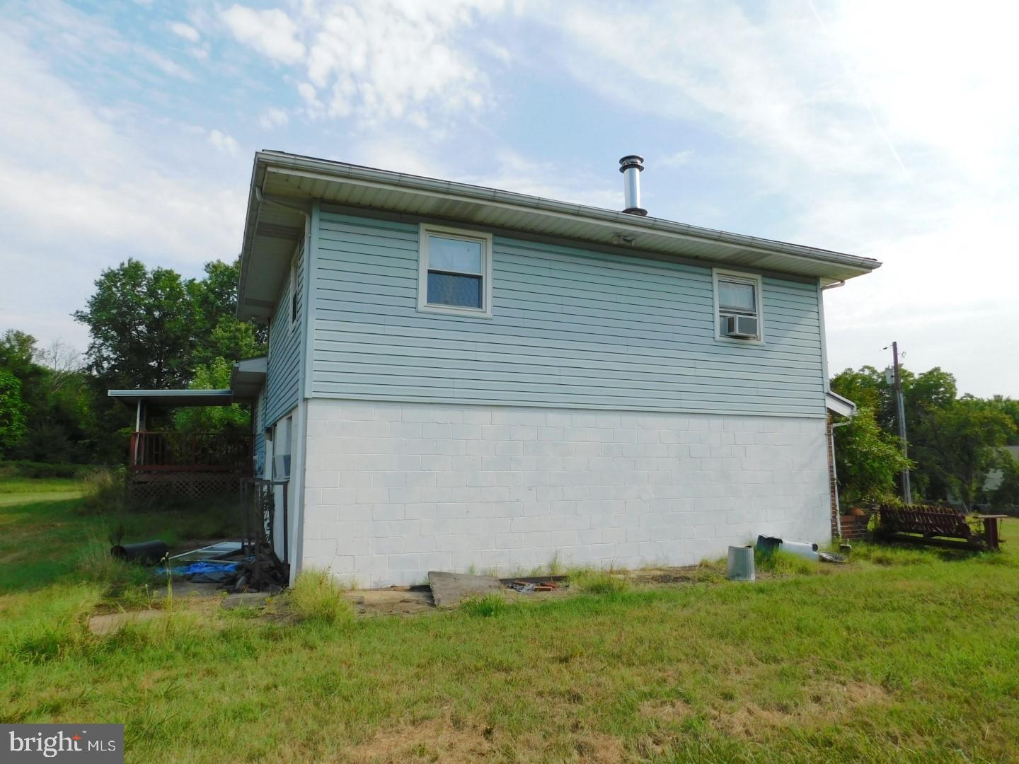 1962 Bell Avenue Baltimore, MD 21227 - Photo 5 of 14 Exterior Side