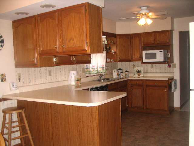 4137 Ridgeview Boulevard Vincennes, IN 47591 - Photo 2 of 5 Gallery Image 2
