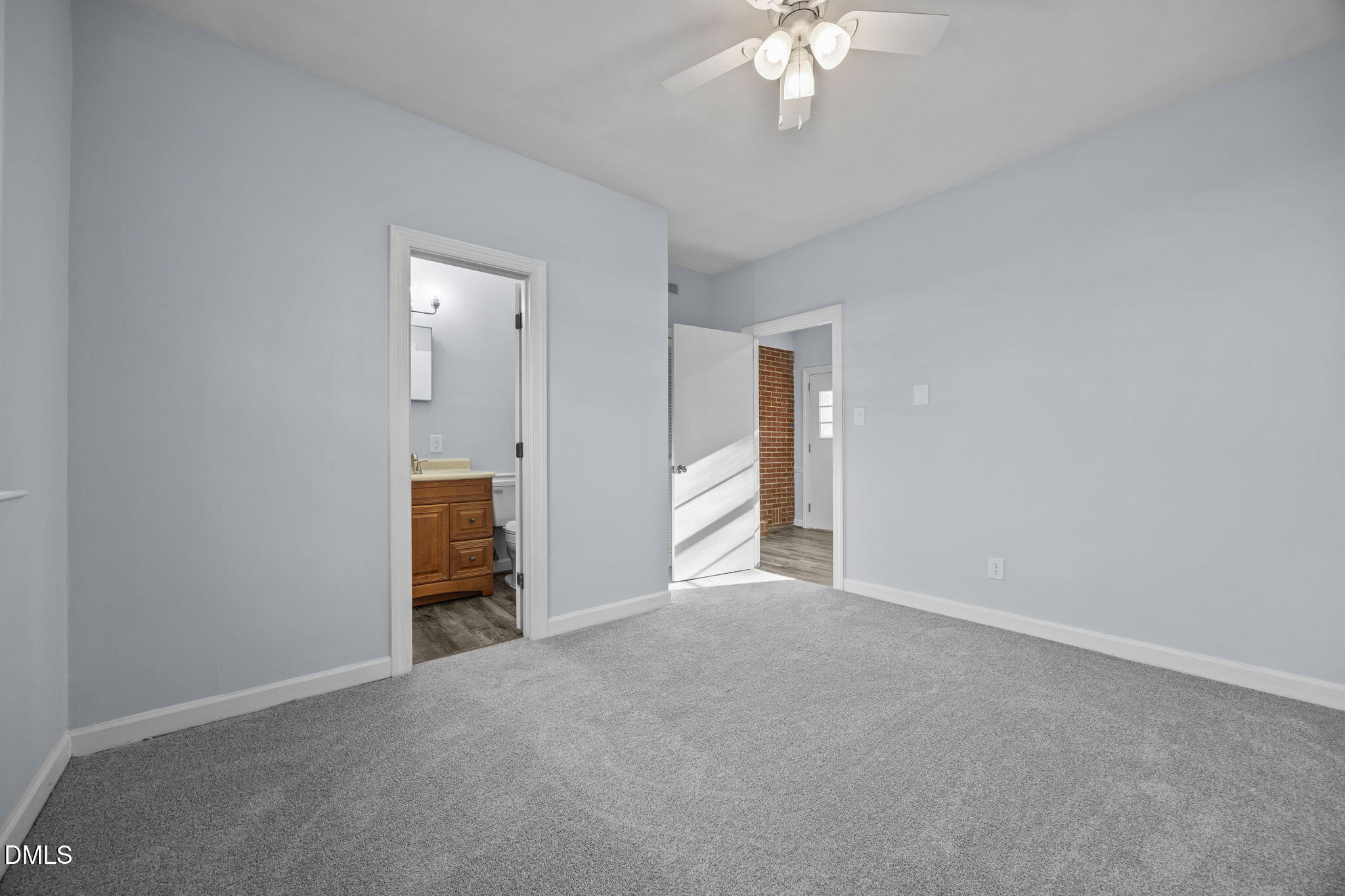 122 Ridgecrest Drive Warrenton, NC 27589 - Photo 43 of 48 an empty room with a bathroom