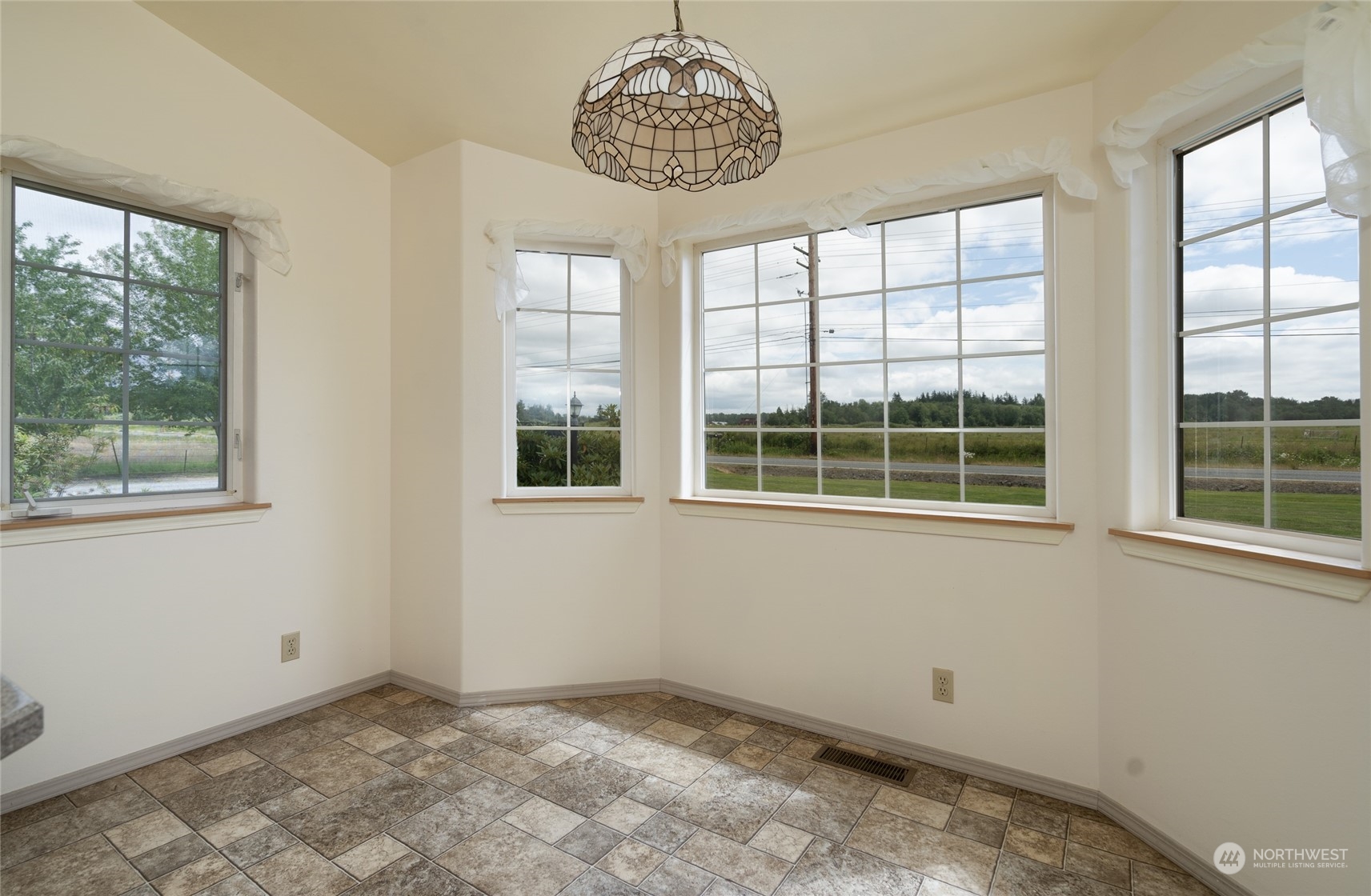 11256 Farm To Market Road Mount Vernon, WA 98273 - Photo 12 of 39 Gallery Image 12