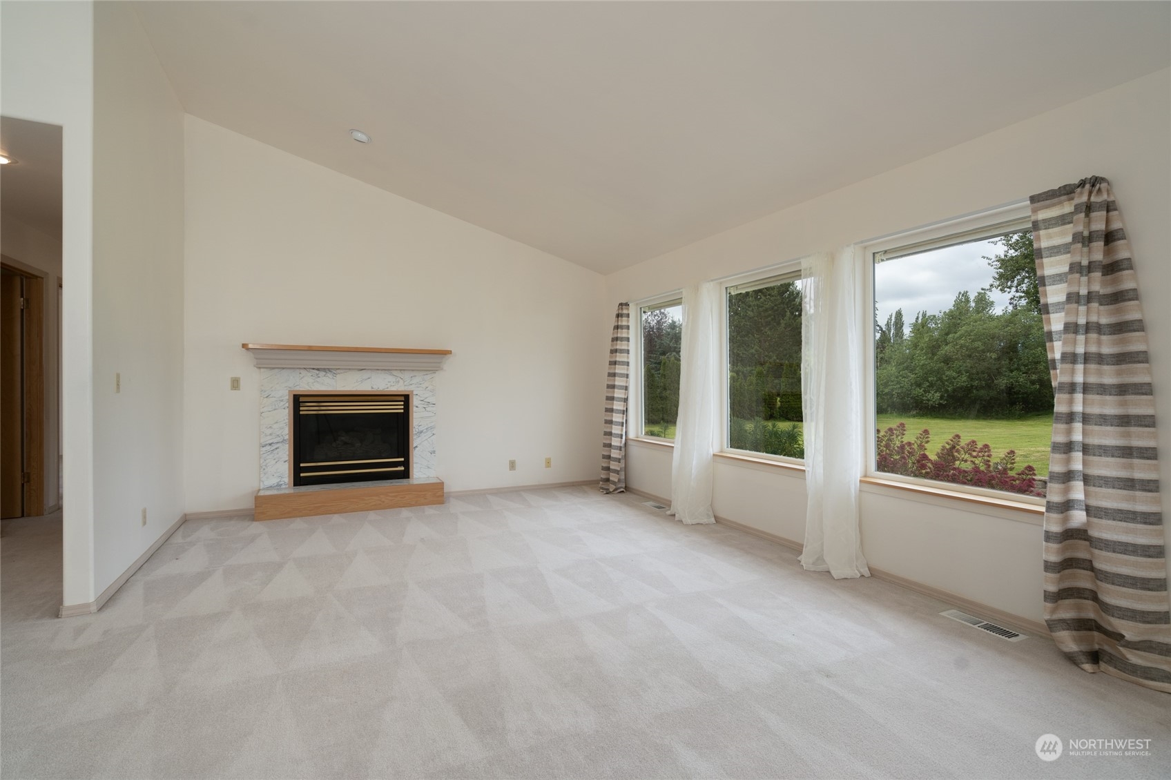 11256 Farm To Market Road Mount Vernon, WA 98273 - Photo 8 of 39 Gallery Image 8