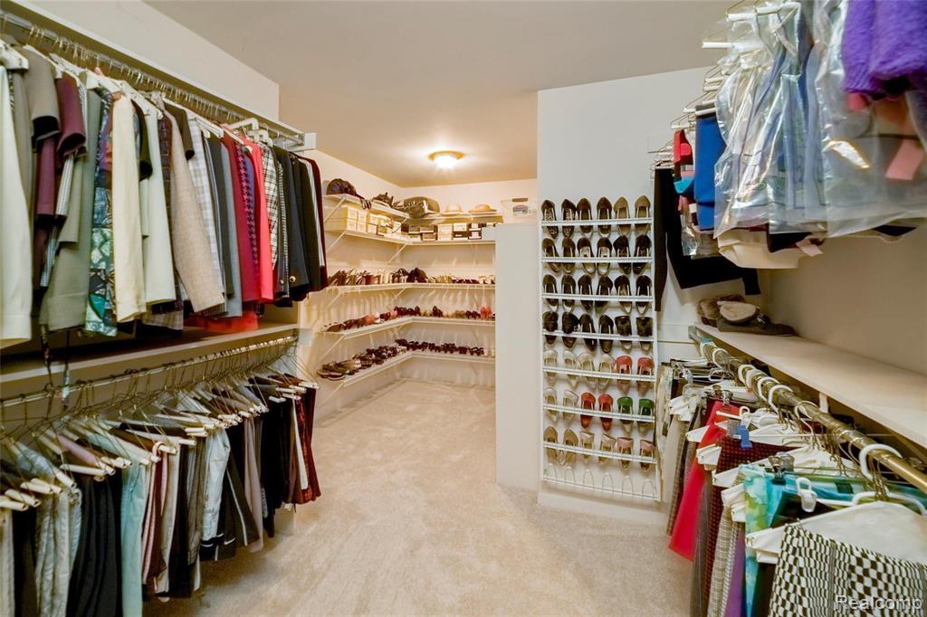 3743 Sleepy Fox Drive Rochester Hills, MI 48309 - Photo 40 of 55