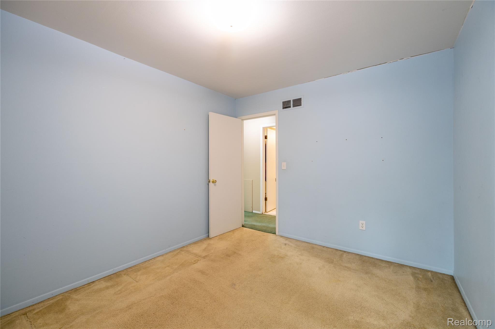 1440 Oakbrook E Drive Rochester, MI 48307 - Photo 21 of 25 1440 Oakbrook E Dr, Rochester Hills (21 of 25).jpg