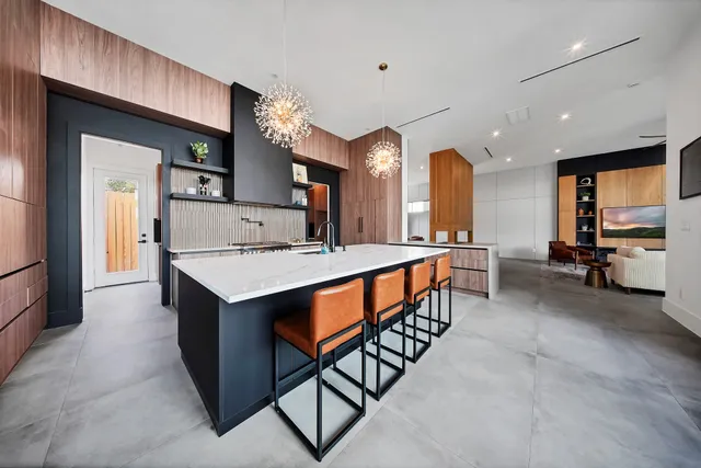 $20,000 | 5414 John Dreaper Drive, Houston, TX 77056