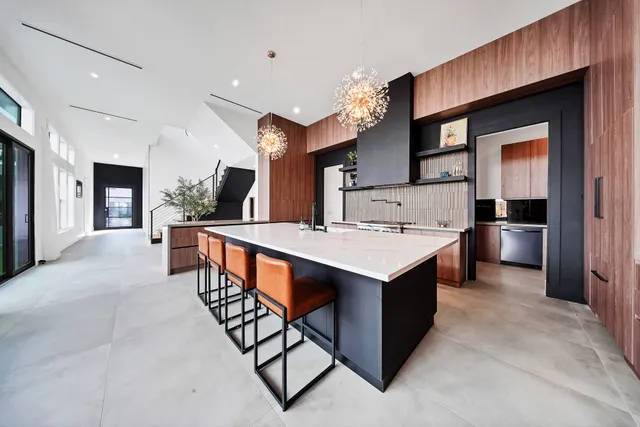 $20,000 | 5414 John Dreaper Drive, Houston, TX 77056