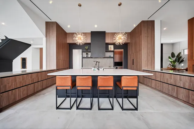 $20,000 | 5414 John Dreaper Drive, Houston, TX 77056