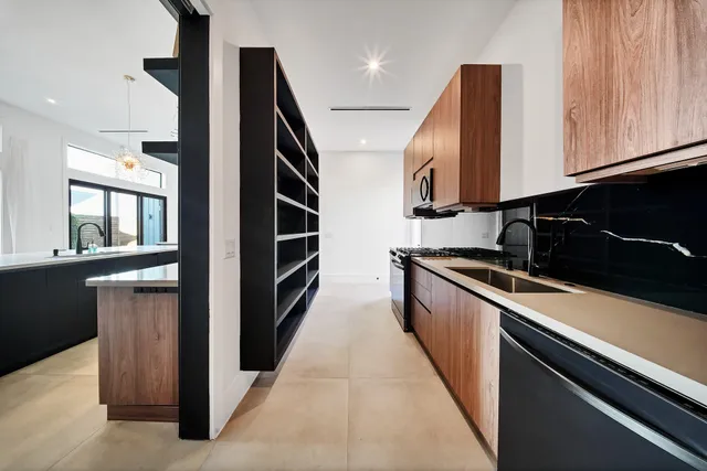 $20,000 | 5414 John Dreaper Drive, Houston, TX 77056