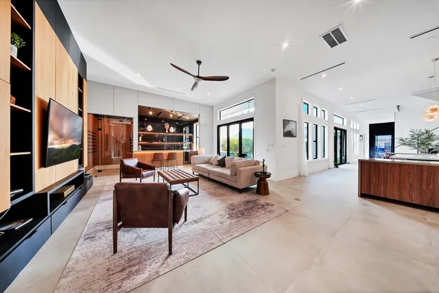 $20,000 | 5414 John Dreaper Drive, Houston, TX 77056