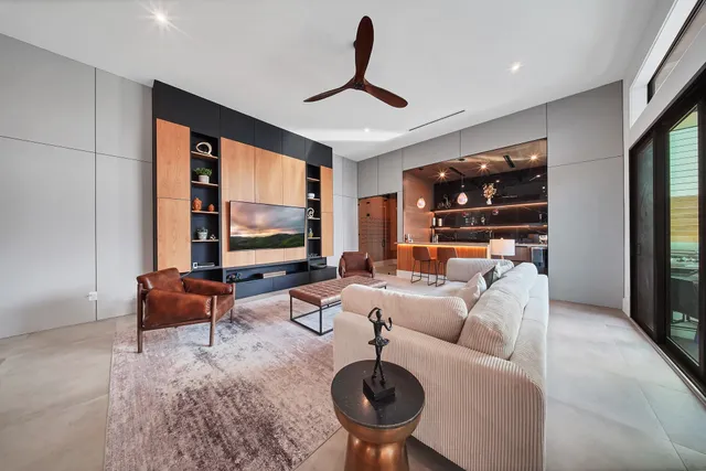 $20,000 | 5414 John Dreaper Drive, Houston, TX 77056