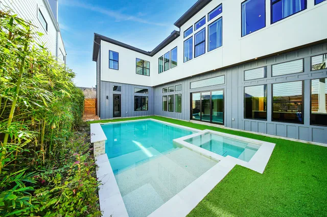 $20,000 | 5414 John Dreaper Drive, Houston, TX 77056