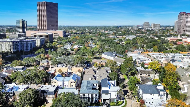 $20,000 | 5414 John Dreaper Drive, Houston, TX 77056